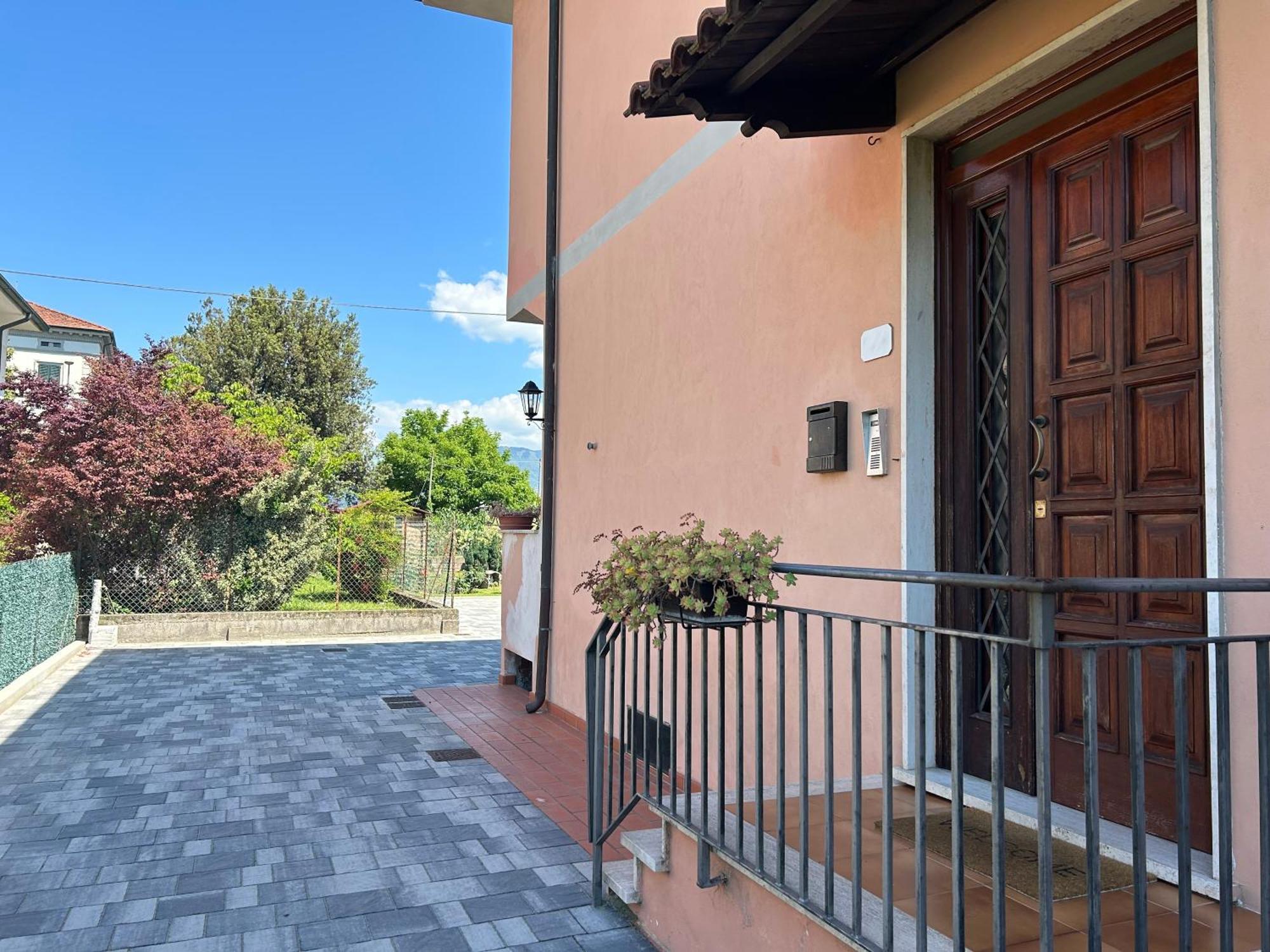Apartmán Albi'S House,Terrazza ,Wi-Fi, Parcheggio, Ac Lucca Exteriér fotografie
