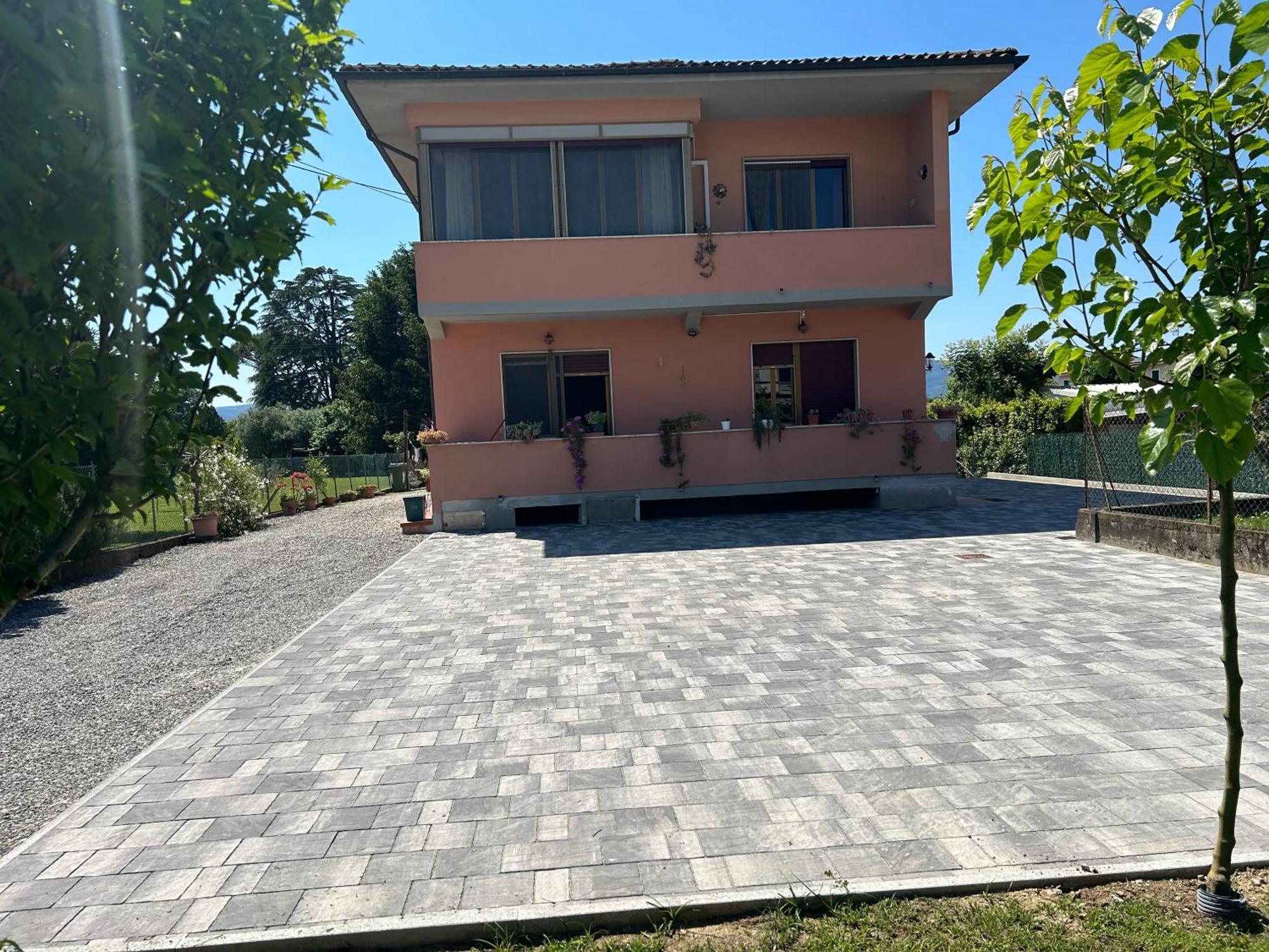 Apartmán Albi'S House,Terrazza ,Wi-Fi, Parcheggio, Ac Lucca Exteriér fotografie
